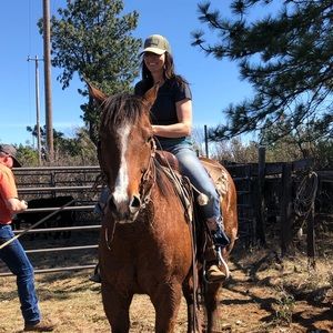 Meet your Posher, Jennifer